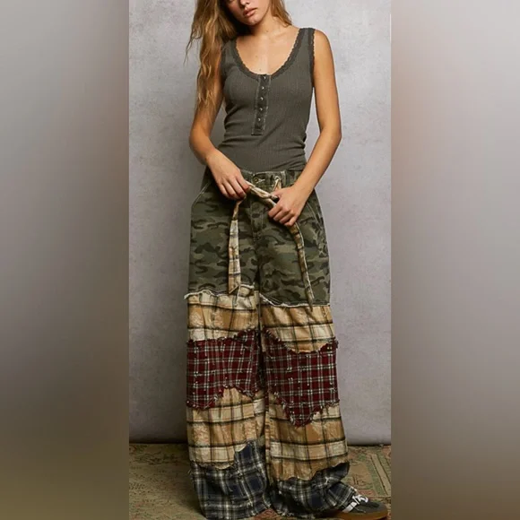 POL Patchwork Wide-Leg Pants - Camouflage and Plaid - Picture 2 of 4